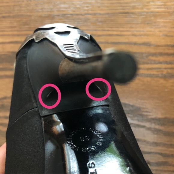 Stella McCartney Black & Metal Filigree Pumps - Picture 10 of 11